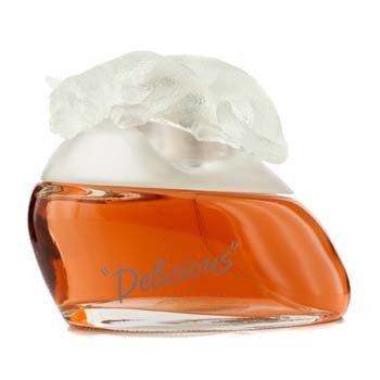 情熱的で尽きせぬ秘めた魅力を感じさせる香り。マンダリン、ローズ、ジャスミン、白檀を配合。ロマンチックな香りです。