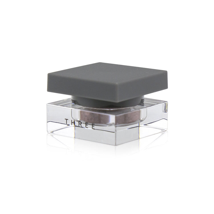 THREE/スリー THREE+シマリングカラーヴェール ステートメント+# 05 She Is Love (センシャルモーヴ) (箱に少々ダメージあり) ブランドコスメ